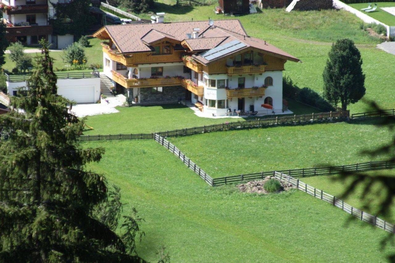 ניוסטיפט אים סטובאיטל Landhaus Alpensonne מראה חיצוני תמונה