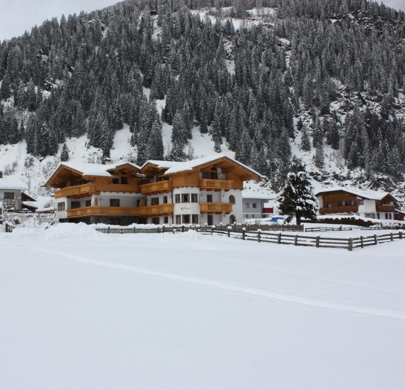 ניוסטיפט אים סטובאיטל Landhaus Alpensonne מראה חיצוני תמונה